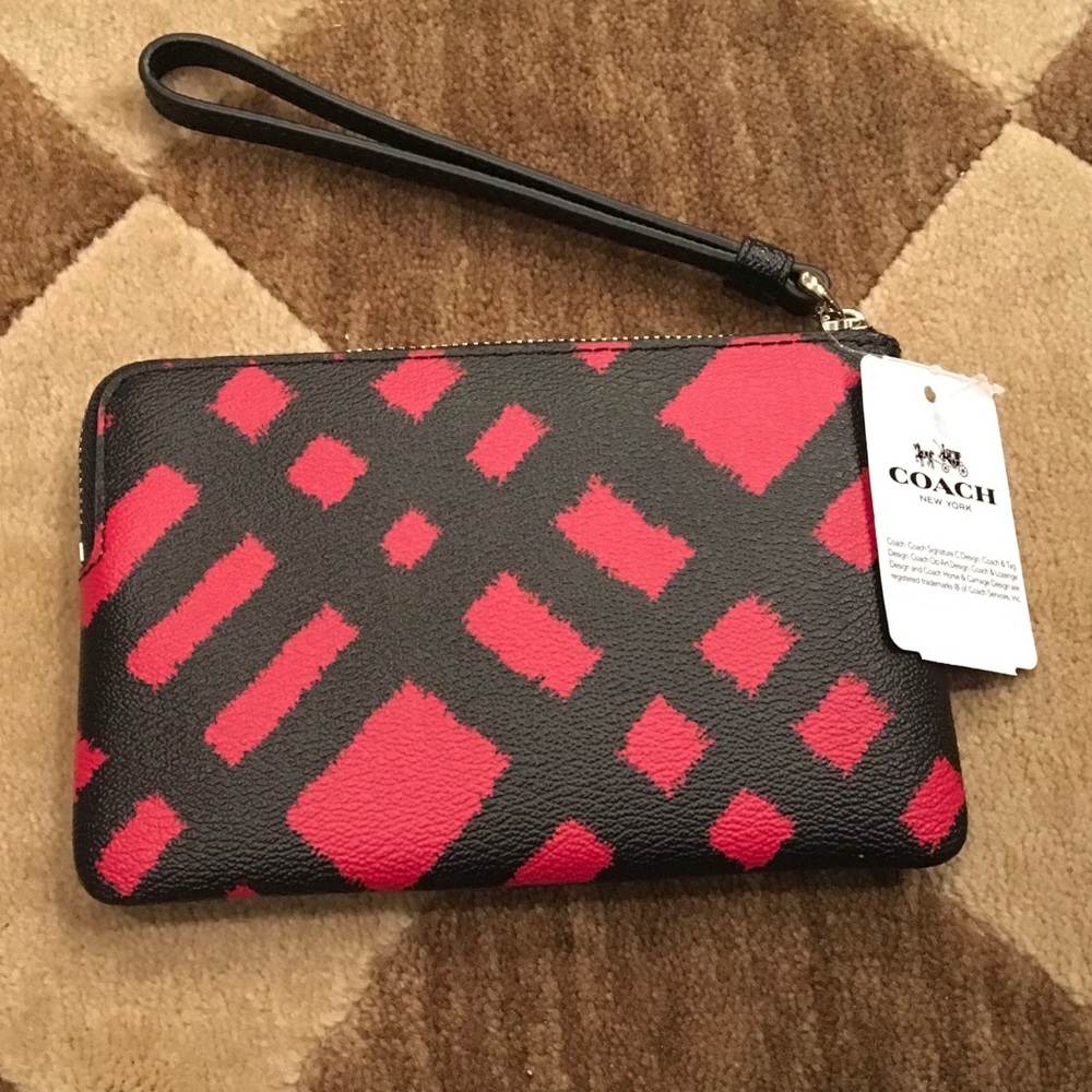 ❤️❤️NWT❤️❤️Authentic COACH Red & Black wristlet - Picture 4 of 7